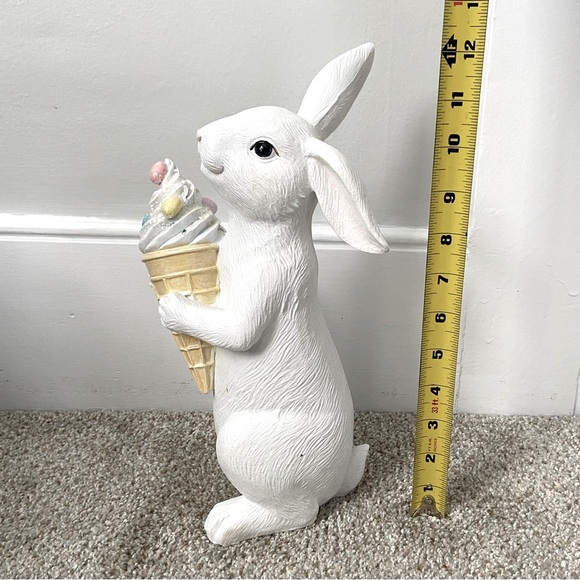 NWOT - Sweet Treats Bunny with Ice cream Easter - Picture 10 of 10